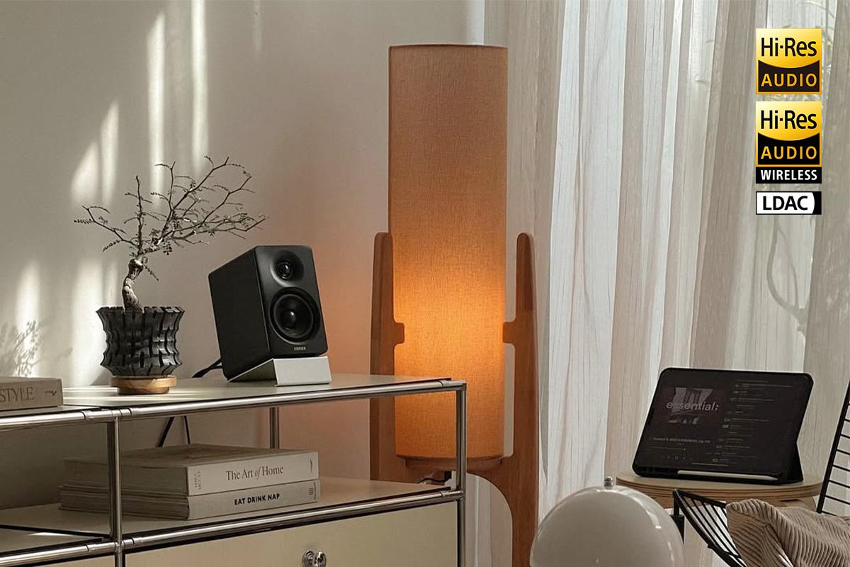 【年終犒賞】2026 居家美學升級:為什麼這幾款書架喇叭是除舊佈新的最後拼圖?